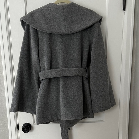 Open Edit Gray Wrap Robe Coat - Picture 3 of 7